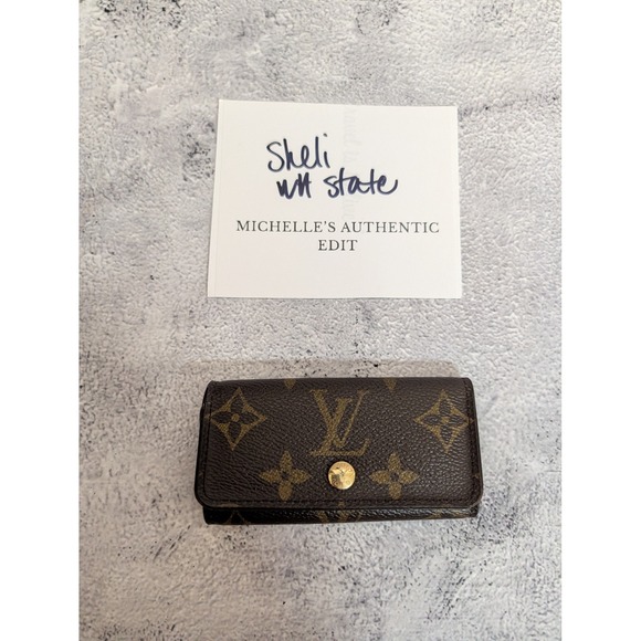 Louis Vuitton Accessories - Louis Vuitton Monogram 4‑Key Holder Case Authentic Chipped